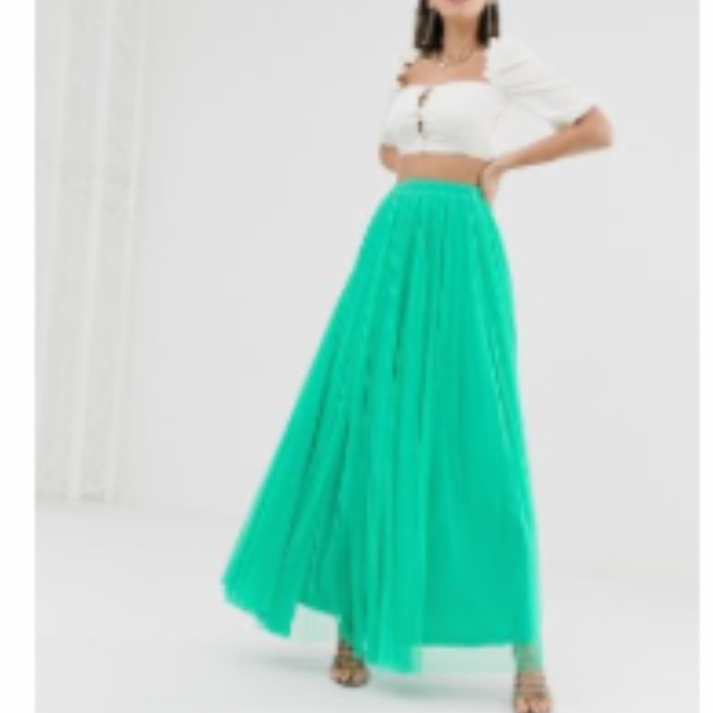NWT Lace & Beads tulle maxi skirt in green size 4